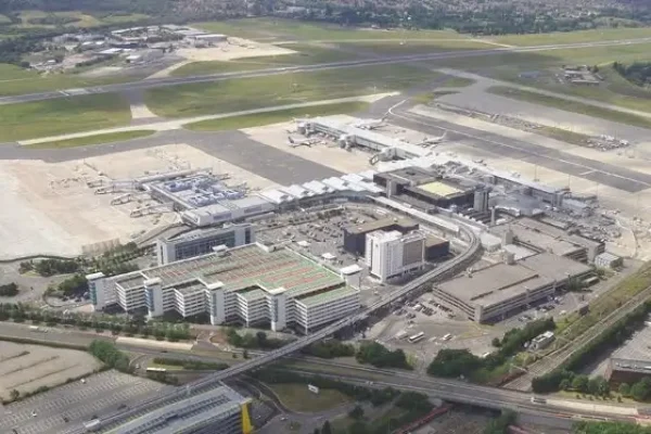 Guides Birmingham Airport 1