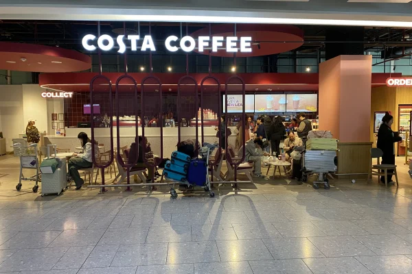 Guides Heathrow Airport Pick Up Point Terminal 4