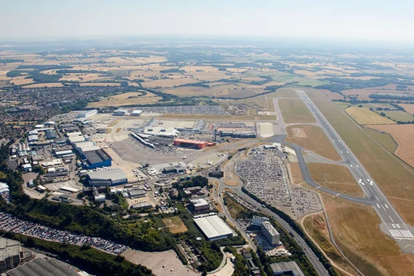 Guides Luton Airport 2